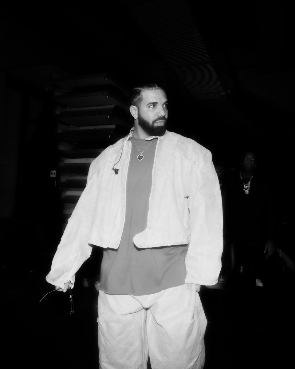 Drake x SZA is the combination we needed. Their new track is streaming on Spotify now 💚 spotify.link/slimeyouout