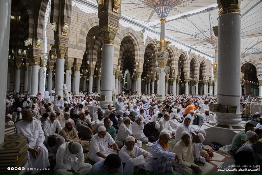 alhirfa's tweet photo. صلة الرحم حقٌّ أوجبهُ الله، وعبادة يتقرب بها إلى الله.
واحد أسباب بسط الرزق والبركة في المال، وطول العمر، وزيادة الآجال.

 — فضيلة الشيخ د.عبدالله البعيجان. 
#المسجد_النبوي 
#خطبة_الجمعة https://t.co/X2zpDeBU0i