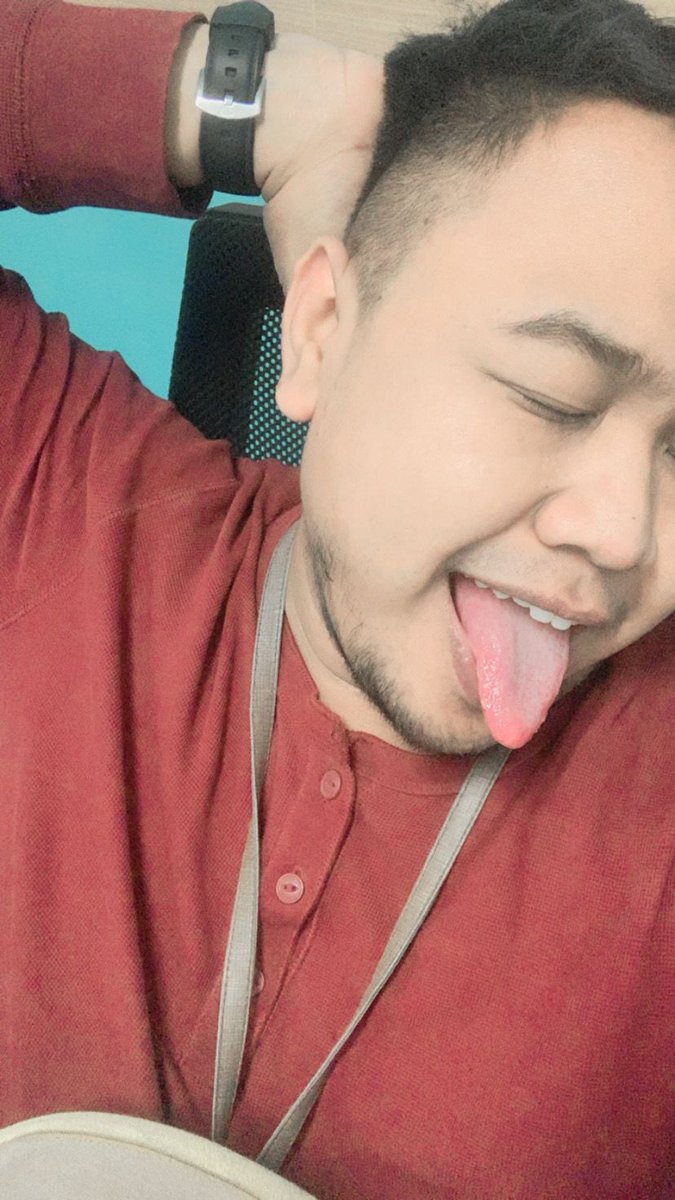 LukiPradipta's tweet photo. Meremin sambil meletin aja ygy 😝 https://t.co/v75hhG3Vet