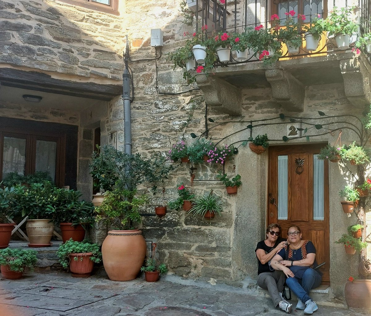 Montserrat tweet media