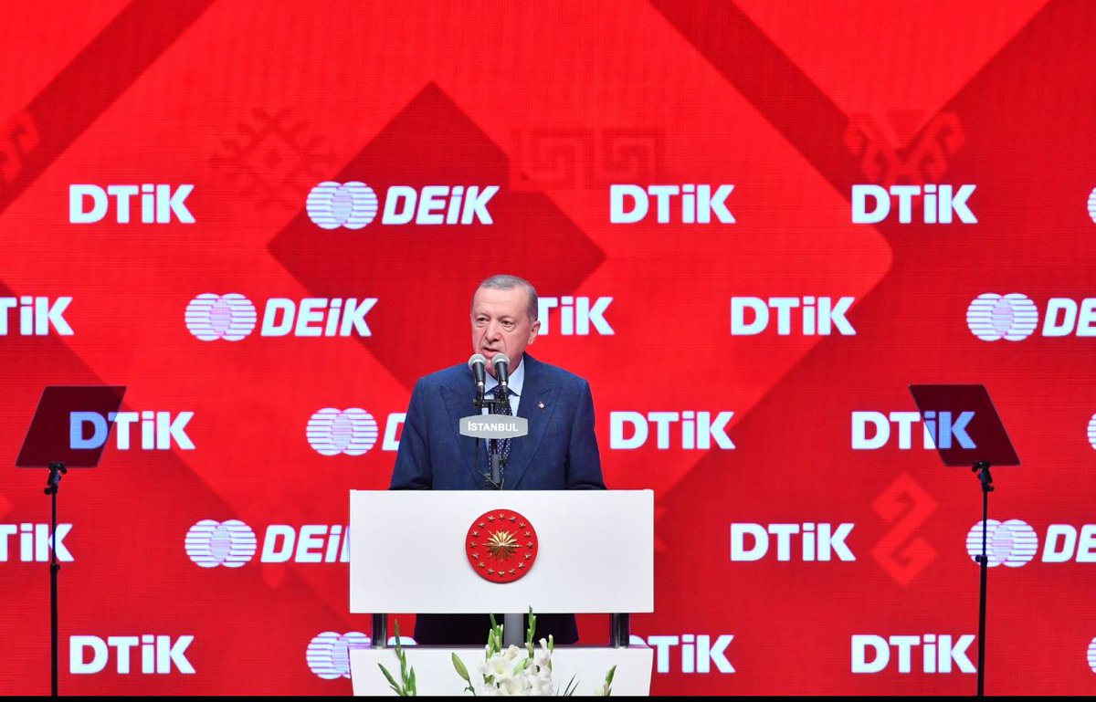MahmutAsmali's tweet photo. Cumhurbaşkanımız Sayın @RTErdogan'ın teşrifleriyle #DTİK 10. Kurultayı'nın ilk gününü tamamladık.

Kurultayımız, Türk Dünyasında iş ve ticaret hacmini artıracak, diasporası ile güçlü bağlar kurabilen dostlarımızla daha da kuvvetlenecektir.

Ülkemiz ve tüm Türk Dünyası için hayırlı olsun.
