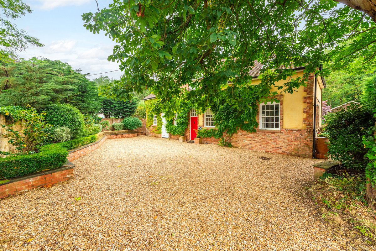 The Old Coach House | Sharnbrook, Bedfordshire 🌳

A period four/five bedroom detached former Coach House with a charming landscaped garden in an idyllic, private setting in the village 🏡

Find out more > ow.ly/FKOi50PHQ6F