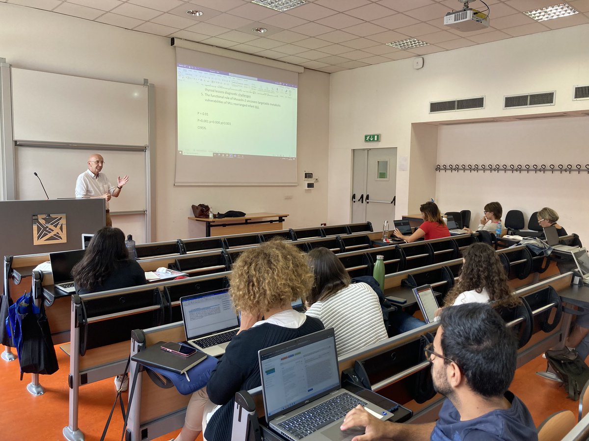 Luciani_Michela's tweet photo. Amazing workshop for postdoc researchers at @unimib with Prof @JosLatour1 https://t.co/dhTNf1Kw77