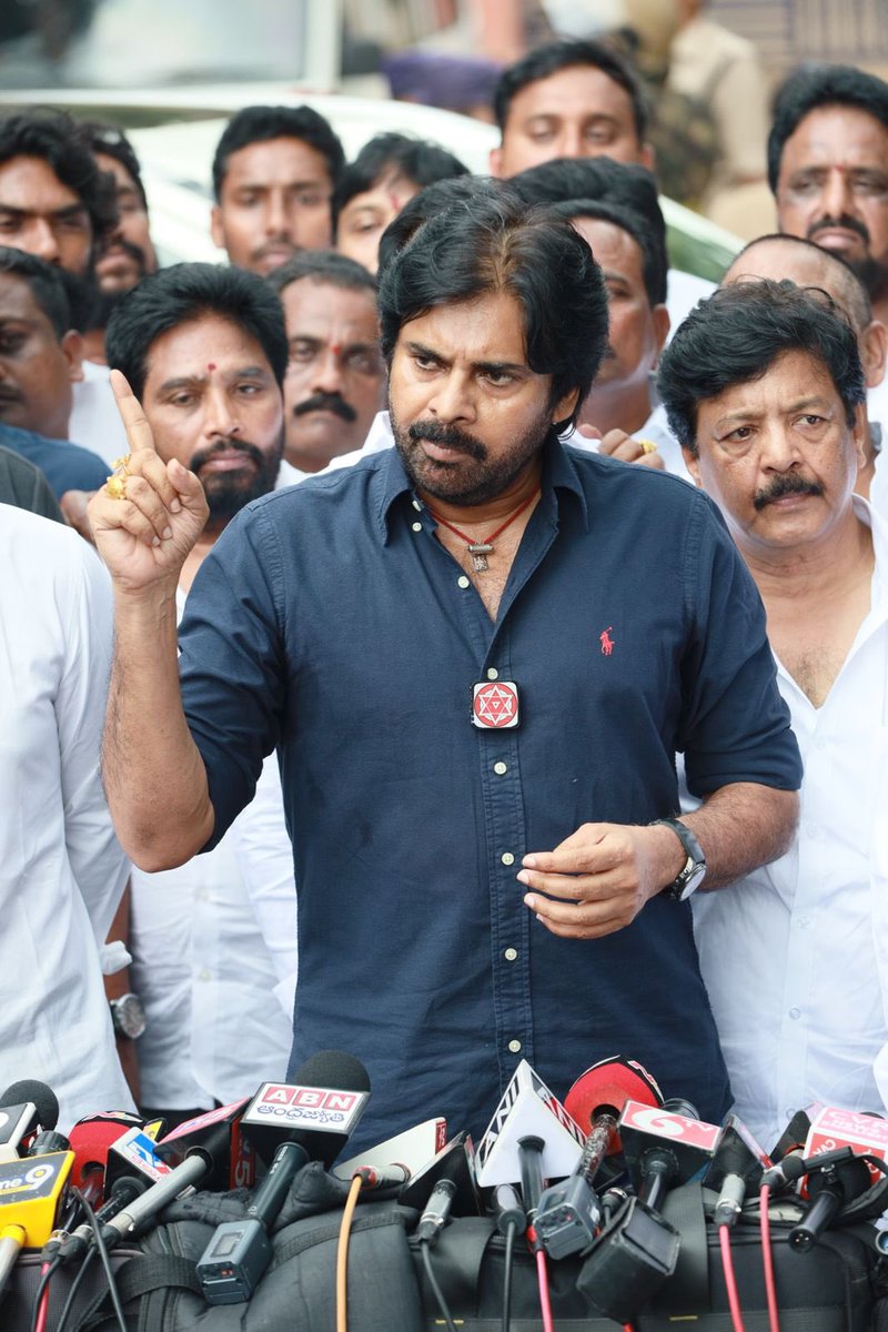 PK_Addicts's tweet image. Tomorrow, the JSP will hold an internal meeting with its main leaders. 

#HelloAP_WelcomeJSP