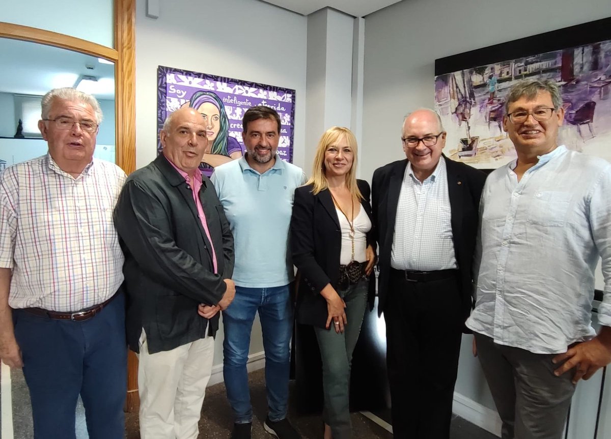 VLafora's tweet photo. En @aytogetafe en la reunión detrabajo para la conferencia #TodoslosSorolla 30-11-2023 en #Getafe #EspacioMercado con #LuisJoséDomínguez @aytogetafe #JoseManuelCastellanos #AudbertoSangregorio #AlbertoGuerrero #AsociaciónGetafeMadrid para la #UNESCO #FECU y @pilarjurado_ https://t.co/cP3kaxHrdX
