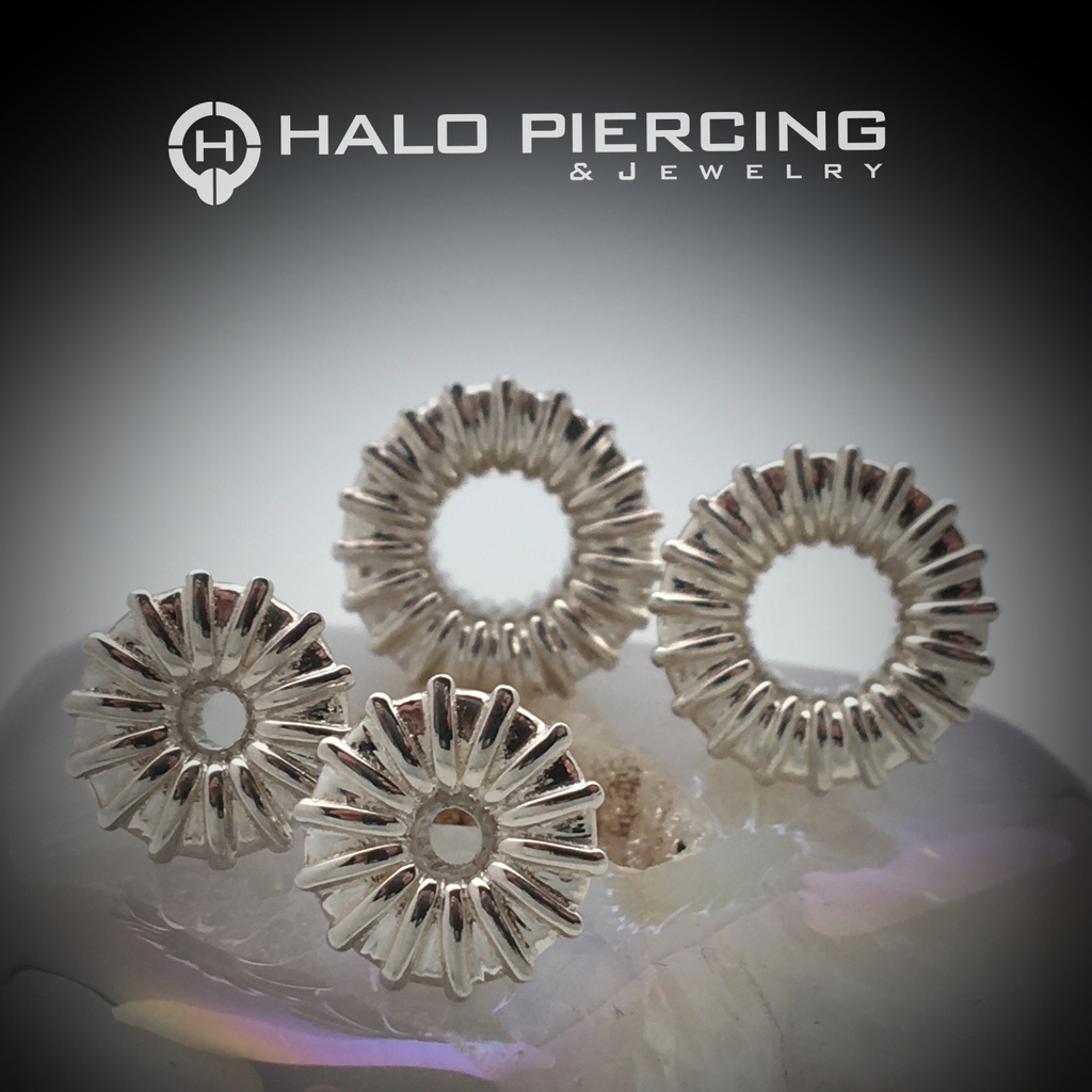 HaloPiercing's tweet image. Silver flared eyelets. We have all kinds of styles from 8 gauge up to 2” in eyelets.

No booking is needed for jewelry to go.

📍 10 West Camelback Road | Phoenix AZ

#phoenixpiercing #LocalAZ #BodyJewelry #piercing #BodyPiercing #LocalFirstAz  #fashion #strechedlobes #gauge