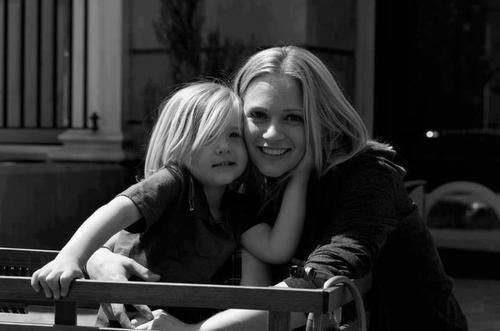 —— 𝐒𝐞 𝐛𝐮𝐬𝐜𝐚.

𝐇𝐞𝐧𝐫𝐲 𝐋𝐚𝐌𝐨𝐧𝐭𝐚𝐠𝐧𝐞.

— 𝐇𝐢𝐣𝐨 𝐝𝐞 𝐉𝐉 𝐲 𝐖𝐢𝐥𝐥𝐢𝐚𝐦.
— 𝐕𝐞𝐫𝐬𝐢𝐨𝐧 𝐚𝐝𝐨𝐥𝐞𝐬𝐜𝐞𝐧𝐭𝐞. 
— 𝐅𝐜 𝐚 𝐞𝐥𝐞𝐜𝐜𝐢𝐨́𝐧 𝐚𝐝𝐚𝐩𝐭𝐚𝐝𝐨 𝐚 𝐞𝐬𝐞𝐧𝐜𝐢𝐚 𝐝𝐞 𝐇𝐞𝐧𝐫𝐲.

¿rt? gracias.