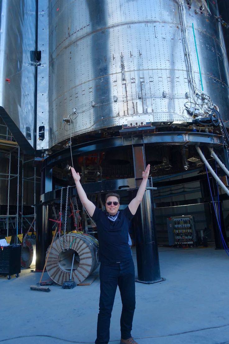 ElonMuskAOC's tweet photo. I am a happy man. 

A very, very, happy man. https://t.co/enDkJ5gEU6