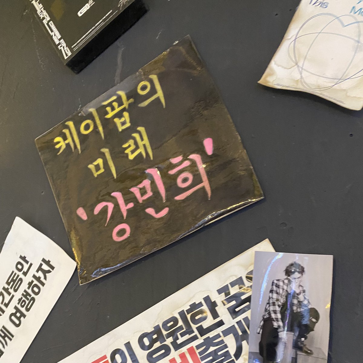 📍 슈퍼룸방구

0907 앤나 0917 ٩꒰｡•◡•｡꒱۶ 
사랑하는 똑이와 민희의 생일을 축하합니다🥳💗

#나_한입_세림이_세입
#원진아_함번만_먹어봐
#미니미니미니_강쥐는먹으면안돼용
#태영이도_맛집_태워가영