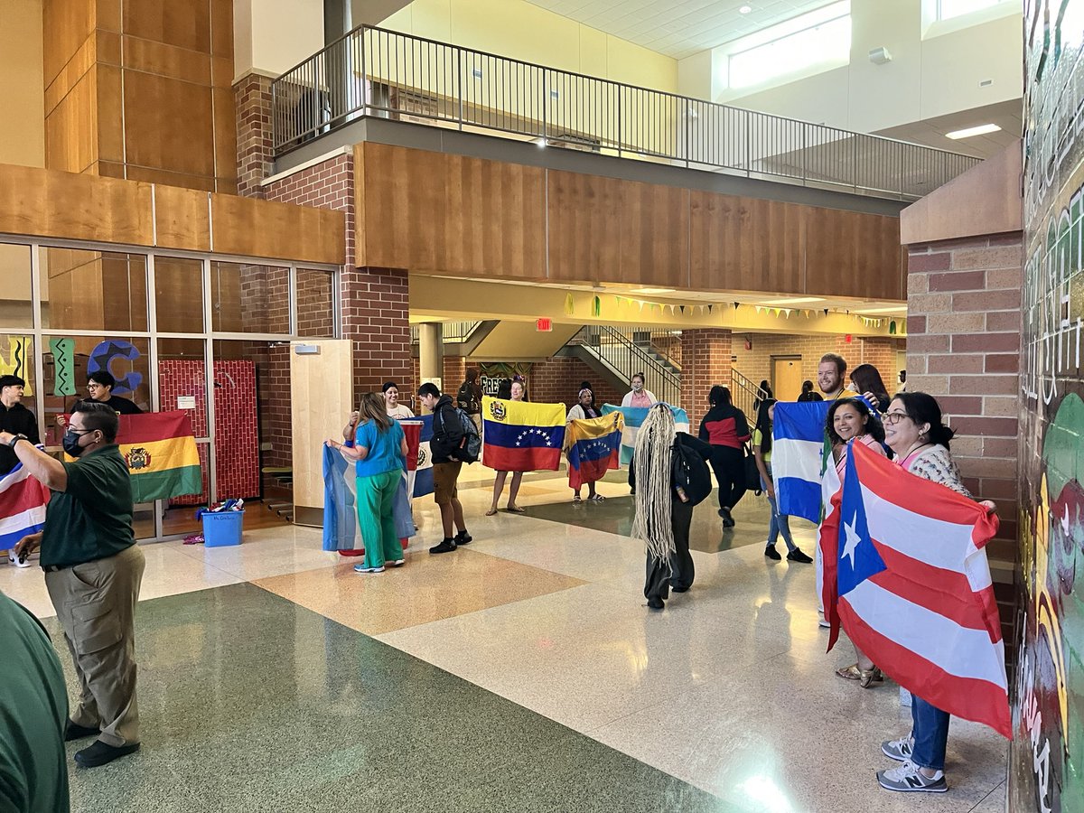 Huguenot High School tweet media