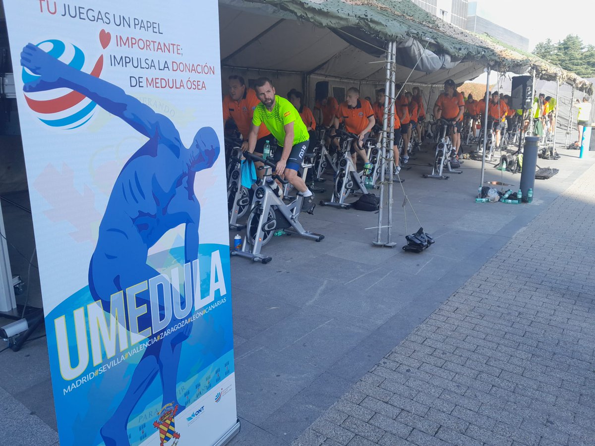 SAMUR_PC's tweet photo. Estamos presentes, junto a otros servicios de emergencia, en la actividad #UMEdula de la @UMEgob en el Hospital La Paz, para concienciar en la donación de médula.

¡Vamos con ese pedaleo!
#UnMatchxUnaVida https://t.co/IHCQcSyCpj