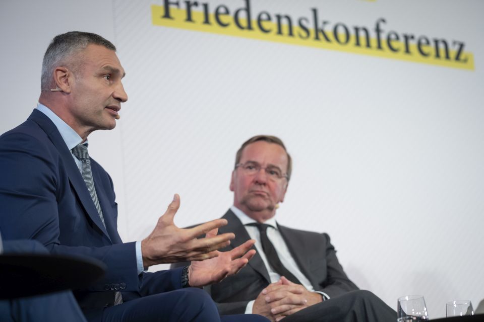 Ein voller Erfolg für den #Frieden! Hochrangige nationale und internationale #Politiker sowie #Wirtschaftsführer kamen zusammen, um einen Tag lang auf der #wfk23 die aktuelle #Krisensituation in der Welt und in #Europa nach dem russischen Überfall auf die #Ukraine zu diskutieren.