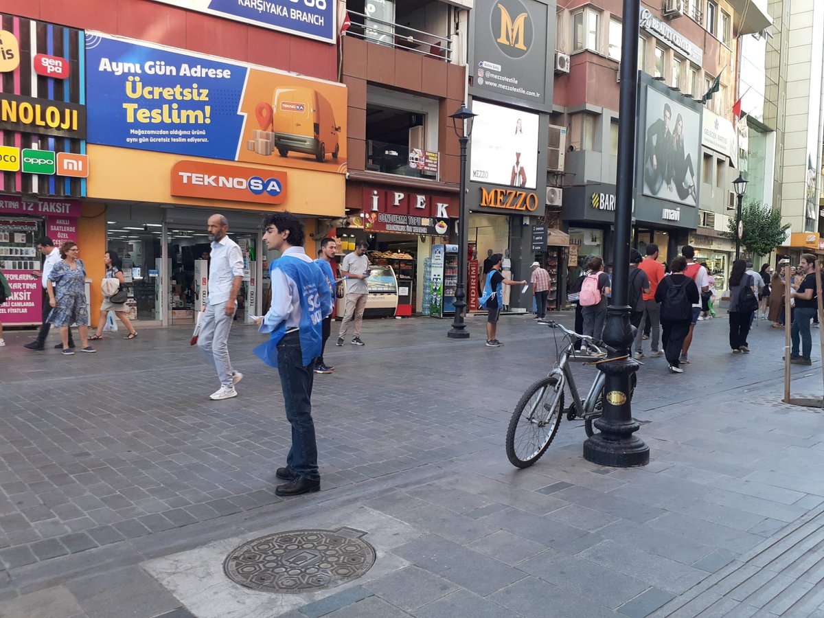 SolPartiIzmir's tweet photo. Gericiliğe, baskılara, yasaklara karşı Karşıyaka’dayız.
Sol varsa Laiklik var, Özgürlük var.
Mahallelerimizi, okullarımızı bırakmayacağız.
Bu memleket bizim.
16 Eylül(Yarın) saat 16.00 Cumhuriyet Meydan’ında Laiklik mitinginde buluşalım! https://t.co/2pjmRpeFND