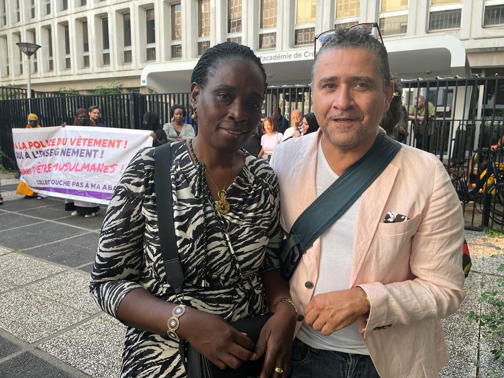 KekeRachel's tweet photo. Présente avec @DjamelArrouche @LouisBoyard et les élus du Val-de-Marne devant le rectorat de Créteil pour rappeler une règle simple des luttes féministes :
Mon corps, mon choix.
#abbaya https://t.co/OdUX2McK9s