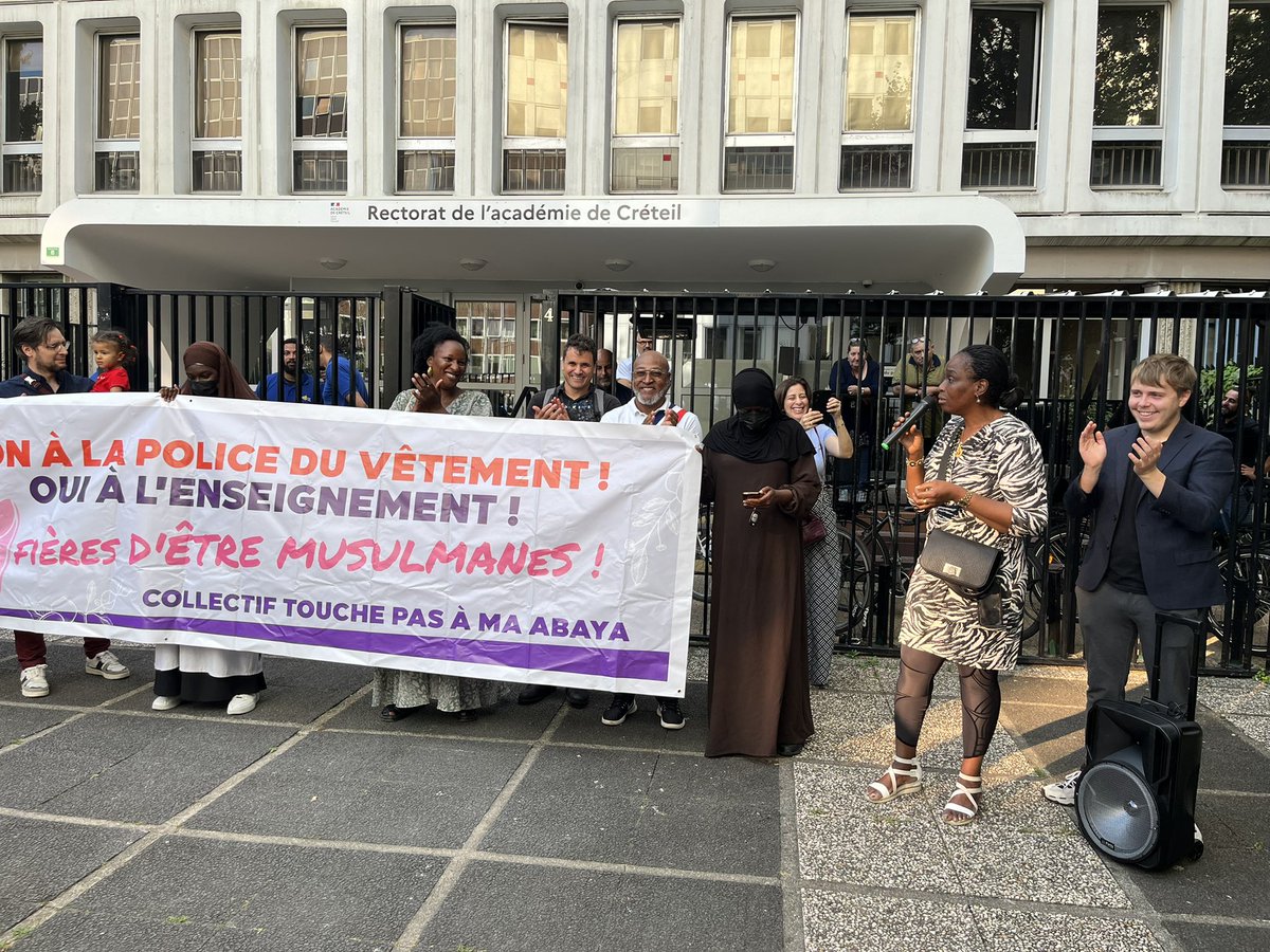 KekeRachel's tweet photo. Présente avec @DjamelArrouche @LouisBoyard et les élus du Val-de-Marne devant le rectorat de Créteil pour rappeler une règle simple des luttes féministes :
Mon corps, mon choix.
#abbaya https://t.co/OdUX2McK9s