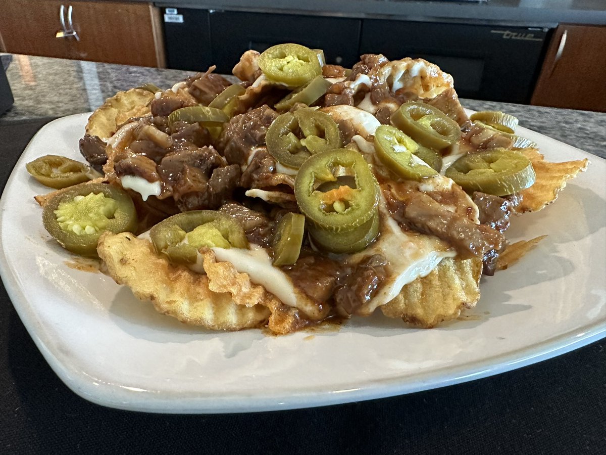 BJRains's tweet photo. Boise State knows how to win over the media! Appreciate them letting us try some of the food options from the concession stand this morning and providing head chef to chat with us. The specialty nachos are legit. Also some interesting numbers from the UCF game… https://t.co/HllOouSlTi