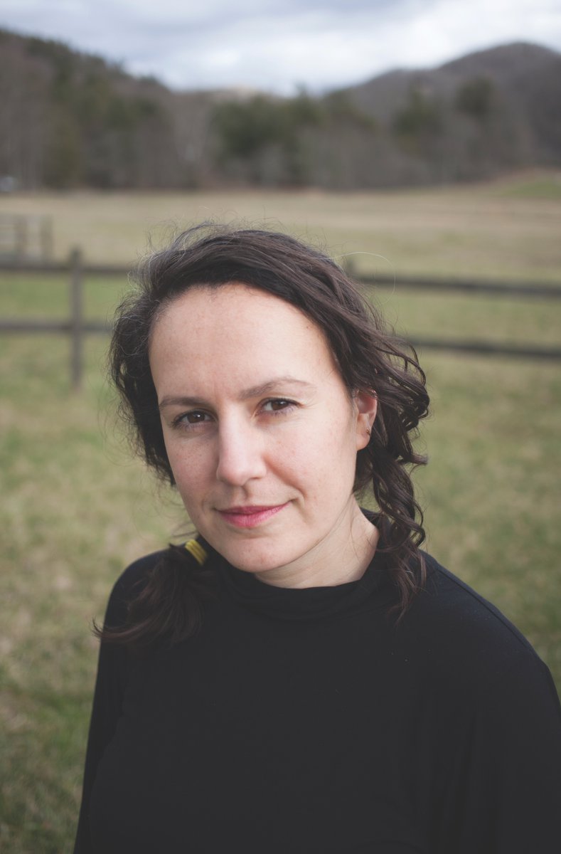 Meet <a href="/zhorovir/">Irina Zhorov</a> , who produced the latest #Gravy episode about the changing Blessing of the Fleet in Bayou La Batre, AL. Her first novel, Lost Believers, was published in August 2023. Listen wherever you get your podcasts.

southernfoodways.org/gravy/a-shrimp…