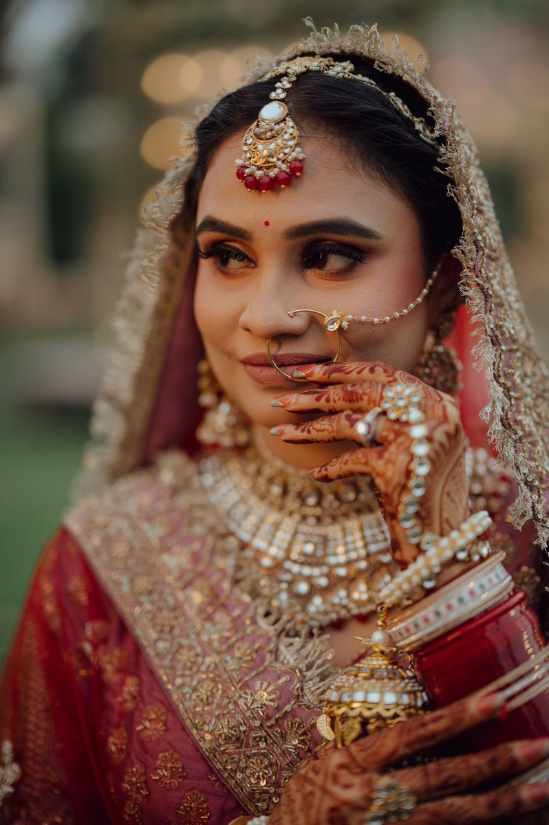 Everyone thought it was the bridal glow that made her radiate like a star on her wedding day, but it was his love and warmth instead.. ♥️

#indianbride #indianwedding #intimatewedding #weddingday #weddinginspiration #bollywoodstyle #lovestory #loveisintheair #makeupartist #makeup