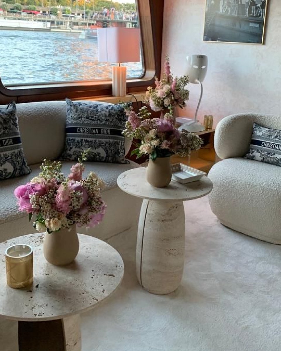 nv_gallery's tweet photo. SPOTTED  ⚓️

Cet été, nos modèles GIULA ont pris place à bord de la #DiorSpaCruise.

Découvrez ces pièces et bien d'autres dans notre collection sur notre site web  https://t.co/HH2N871u8k ou en visitant notre boutique au 5 rue d’Argout, 75002 Paris. https://t.co/74SQJX9dt8