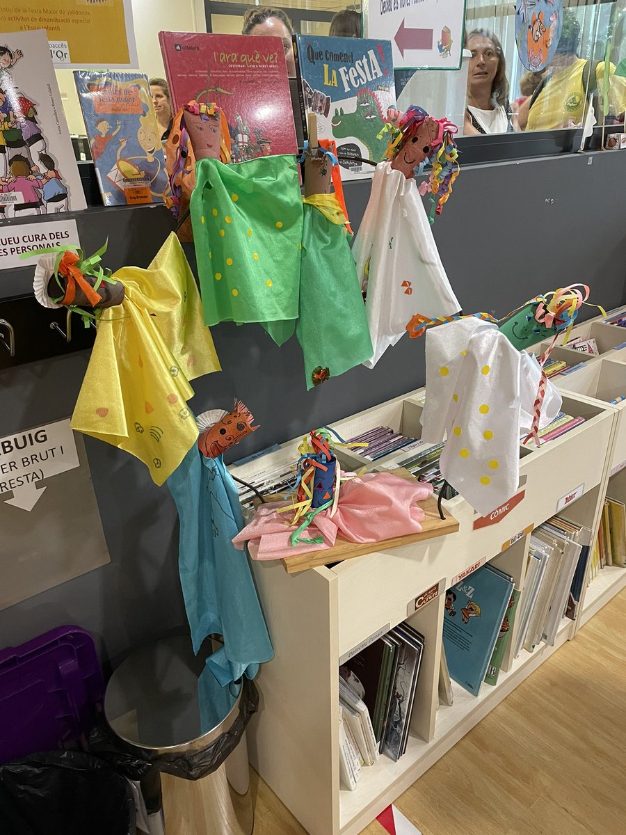 EMDValldoreix's tweet photo. Les titelles ‘la Filomena va al riu’ i el taller de titelles amb @PengimPenjam donen el tret de sortida al programa d’actes de la Festa Major de #Valldoreix 2023

#fmvdx23 https://t.co/sgt4HzqopA