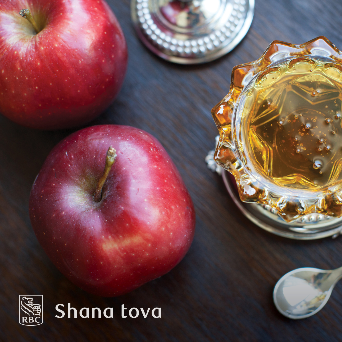 RBCOnesta's tweet photo. Nous vous souhaitons, à vous et à votre famille, une bonne et douce année. Joyeux Rosh Hashanah, de la part de RBC ! https://t.co/13JMbDX7rb