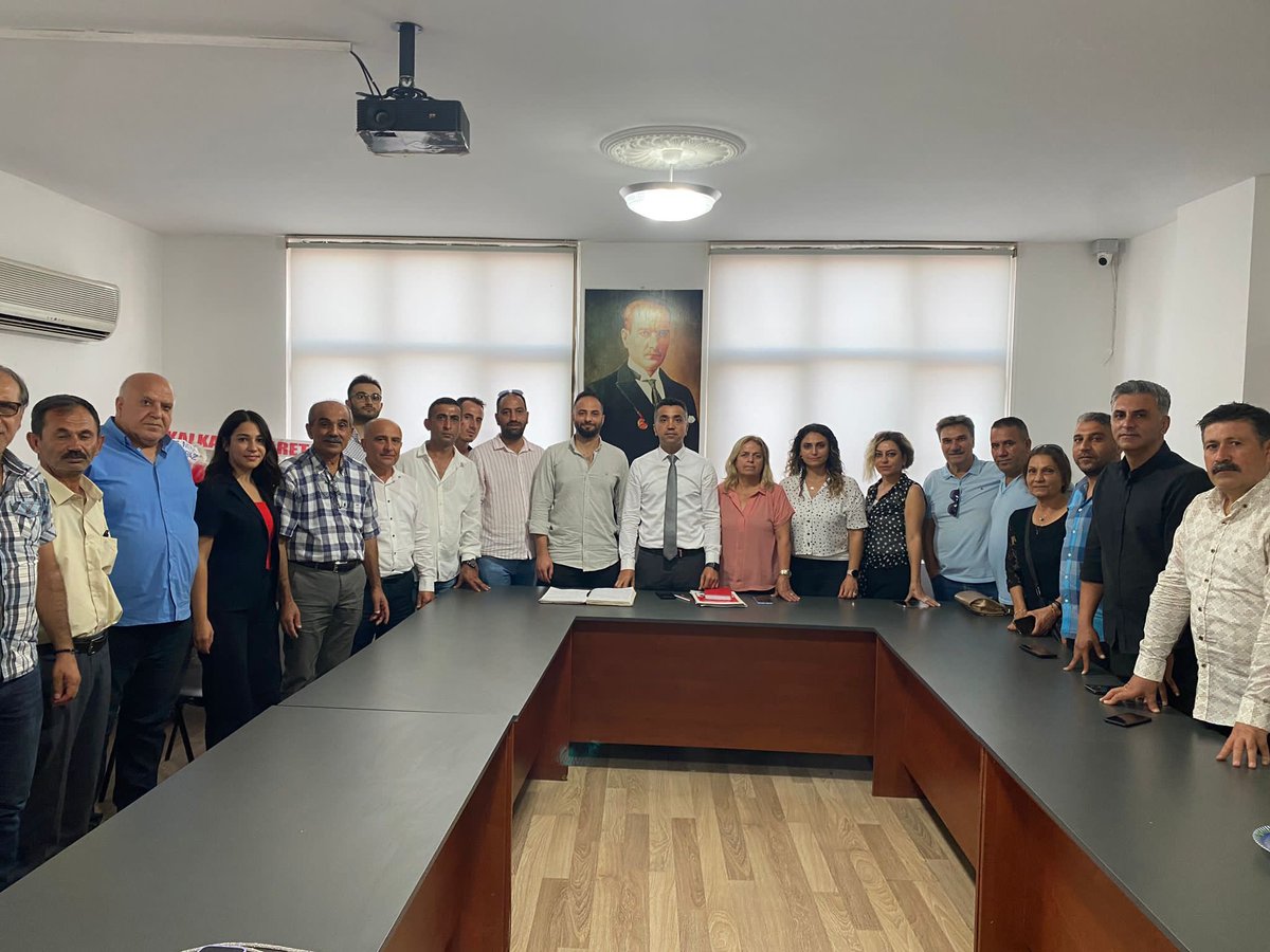 CHPYuregir's tweet photo. CHP Yüreğir İlçe 13. Olağan Kongre sonucunda seçilen yeni yönetim olarak ilk toplantımızı gerçekleştirerek görev dağılımımızı yaptık. Parti örgütümüze hayırlı olsun. https://t.co/rhkgOWU2ZC