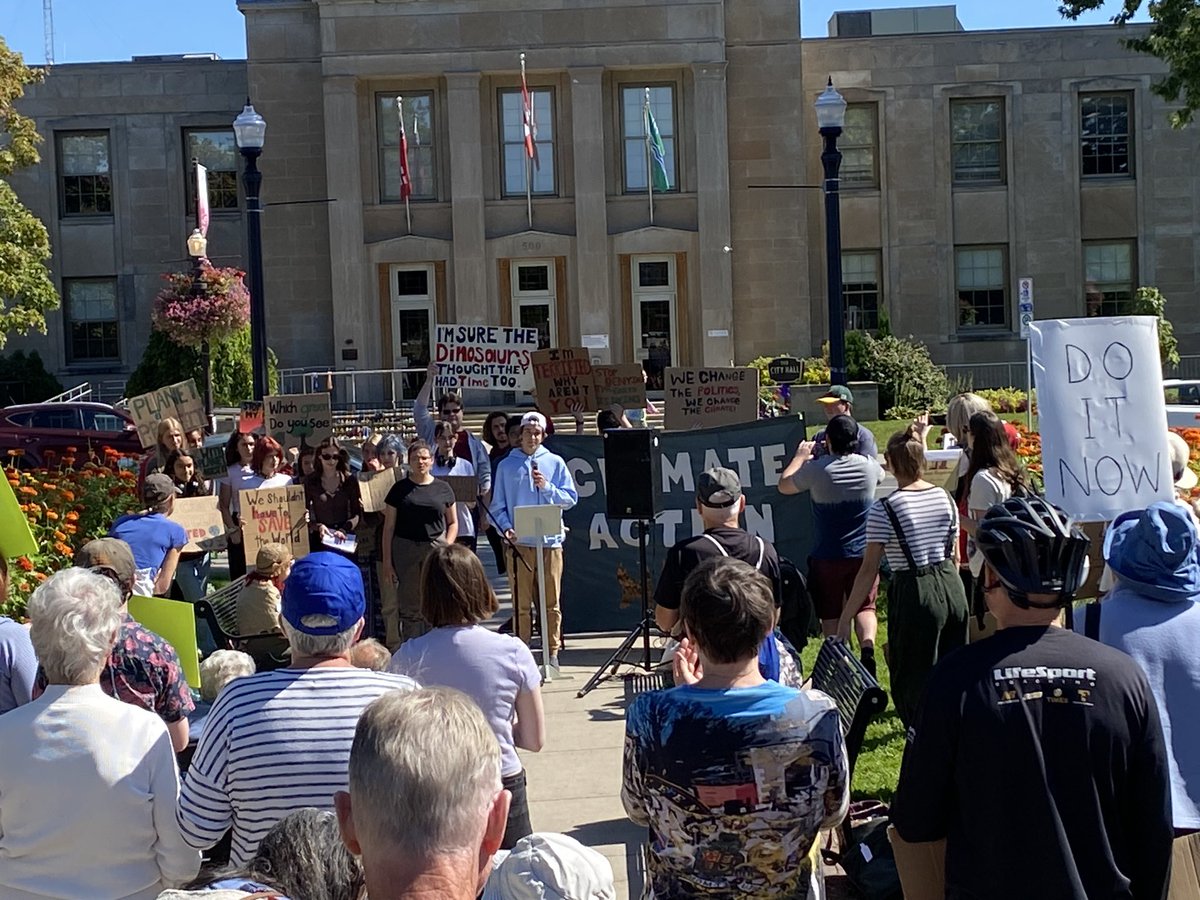 The Youth Leadership in Sustainability Environmental Leadership student share messages with those gathered for the Fridays for the Future Climate Rally at Confederation Park. @kprschools #EnvironmentAndClimate #ClimateActionNow