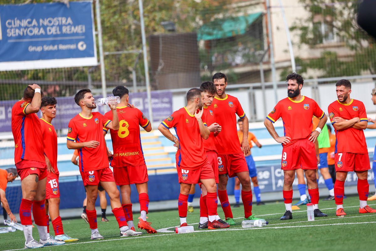 martinenc's tweet photo. ⚽ Aquest diumenge el #FCMartinenc obre el curs a #Manresa.
🛣️ A les 12h visitem la @FCPirinaica
📝 La prèvia 👇
https://t.co/CY1138wGFX
#SomMartinenc #futbolcat https://t.co/aMSU4AAFRa