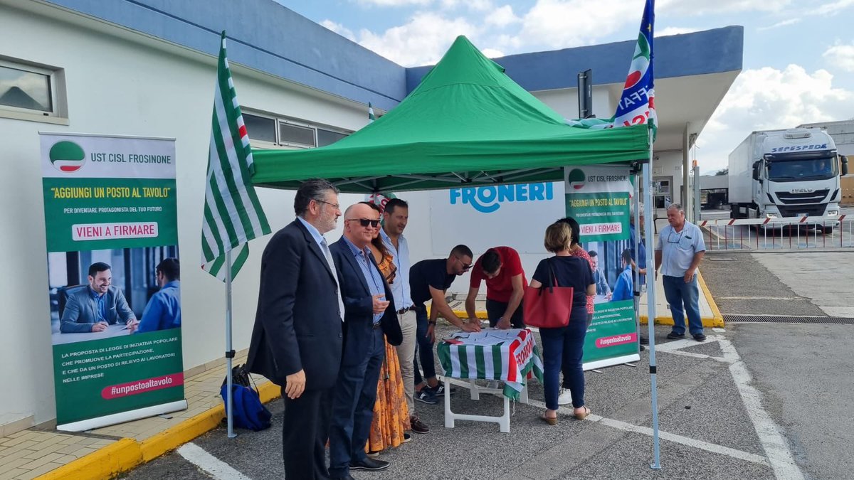 cislfrosinone's tweet photo. Partecipazione al lavoro oggi alla Froneri di #Ferentino con la Fai Cisl e la Felsa Cisl raccogliamo le firme #unpostoaltavolo siamo tantissimi anche oggi https://t.co/3q4GAmhEE8