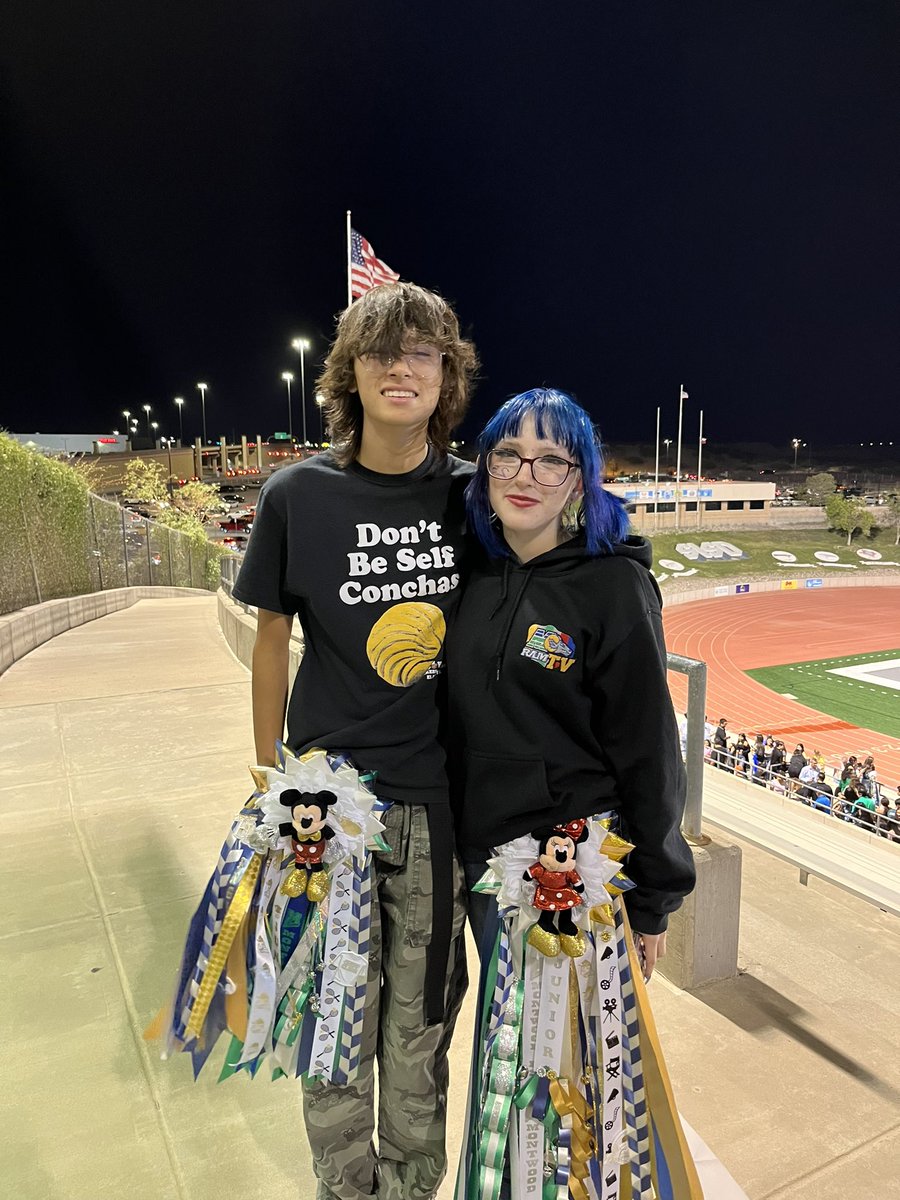 divinitystate's tweet photo. after working the game last night! https://t.co/gvi5xodSCk