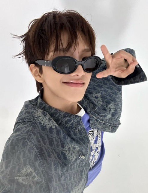 tiotism's tweet photo. ꒰ hi I’m luca! looking for interactive moots!

—★ they/them ‘04 liner 
—★ not new to #stantwt #kpoptwt 
—★ lf neighbor, briize, tiot stans, turning, nctzen but any fandoms are welcome !
—★ pls read carrd byf !!

♡ / ↻ to be moots / spread thank you ! https://t.co/oyWxWJ8kyc