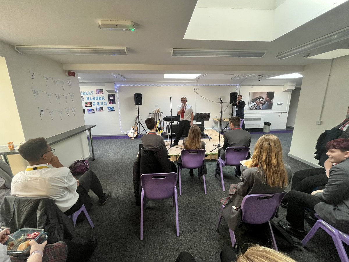 What a successful start to the Open Mic Friday sessions. 4 wonderful performances and an audience from all of our year groups. Well done to our performers today and remember, the sign up sheet is in the music department. See you next week! 😄 @MoretonSchool
