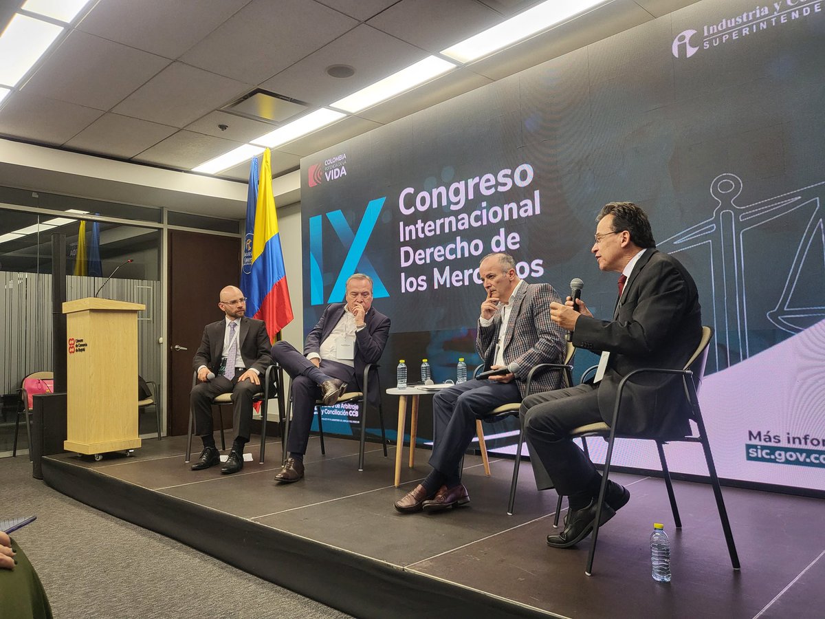 Gpmonteroc's tweet photo. Congreso Internacional de Derecho de los Mercados #Jurisdiccional #competenciadesleal #primerpanel #conferenciaelactoaclarado @sicsuper https://t.co/hknFHfYAu3