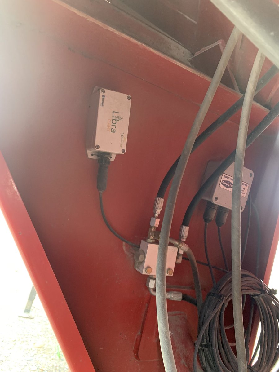 Used 850 bu Unverferth with Libra scale. FOB Flaman Moosomin #graincart