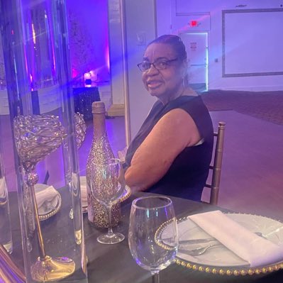 lewisce's tweet photo. #NewProfilePic https://t.co/2bwutI340k