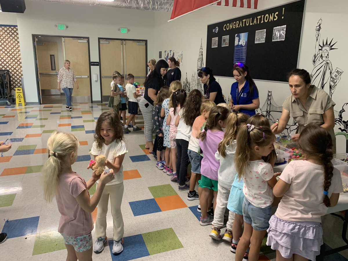 EPIC_academics's tweet image. Today at EPIC we are holding our monthly Owl Bucks store!  It is just one of many ways we use positive incentives to shape our outstanding culture at EPIC! #gcccharters