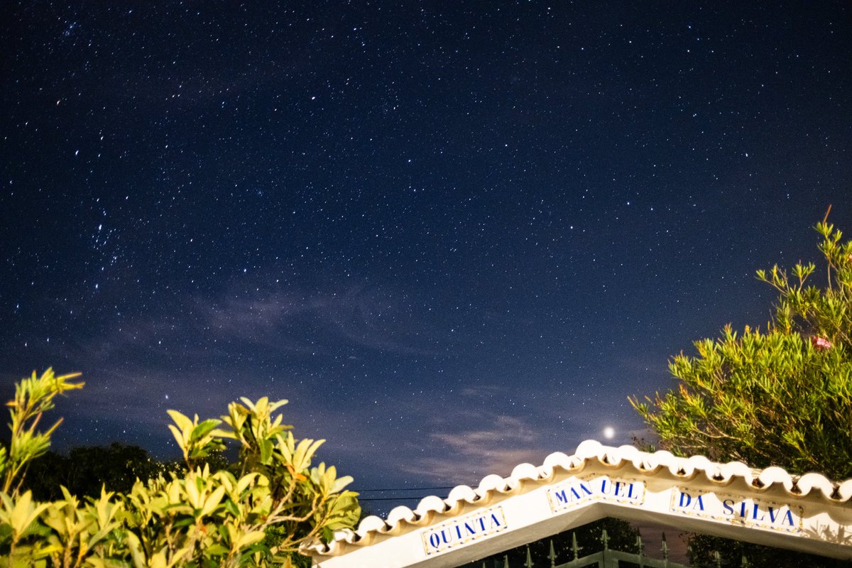 JulieSebadelha's tweet photo. Milky Way and stars in Portugal 🌌📸 https://t.co/13Zfu2UTlq
