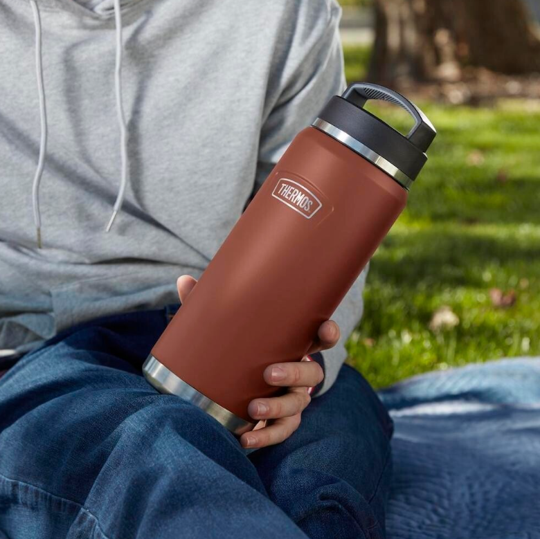 Thermos ICON Series Stainless Steel Vacuum Insulated Water Bottle with  Screw Top, 24oz, Saddle