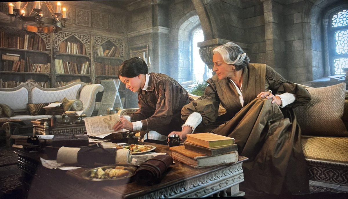 weeklywheelnews's tweet photo. @dragonmount CSI Tar Valon premiers this week on CBS https://t.co/84SgPVEz68