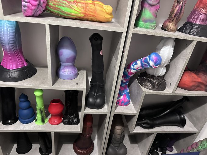 #BoxOfDildosChallenge Afraid there isn&rsquo;t a box big enough so have a wall of dildos instead! @FistingPlanet<a href="/tag/boxofdildoschallenge"class="tags">#BoxOfDildosChallenge</a>