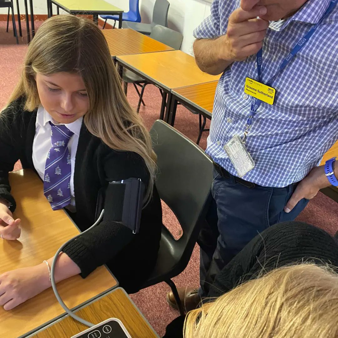 Hawick_HS's tweet photo. The first of our @DYWBorders Insight Afternoon's focused on healthcare. Once again, a BIG thank you to our fantastic partners @NHSBorders - the pharmacy team, school nursing team, and education team.

👨‍⚕️🏥👩‍⚕️

@NHSBordersCPP
@NHSB_Pharmacy

#HEARD https://t.co/HjlAcn9WA5