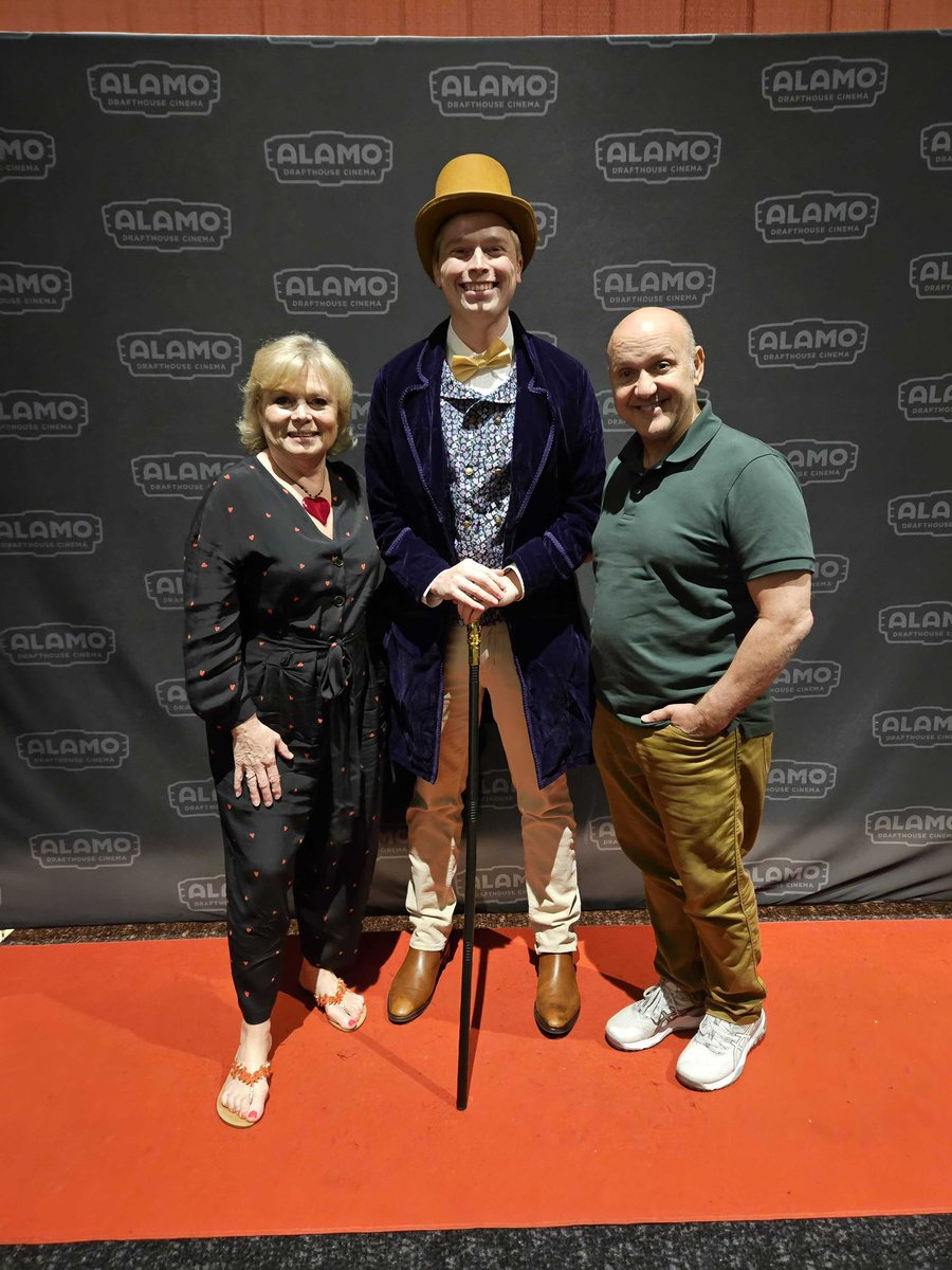 AlamoDC's tweet photo. A scrumdiddlyumptious time was had by all at The Ultimate #WillyWonka Party, featuring two OG Golden Ticket winners — good eggs Julie Dawn Cole (@realverucasalt) and @ParisThemmen (Mike Teavee)!

#AlamoParty #AlamoDC https://t.co/b2jbvtTHji