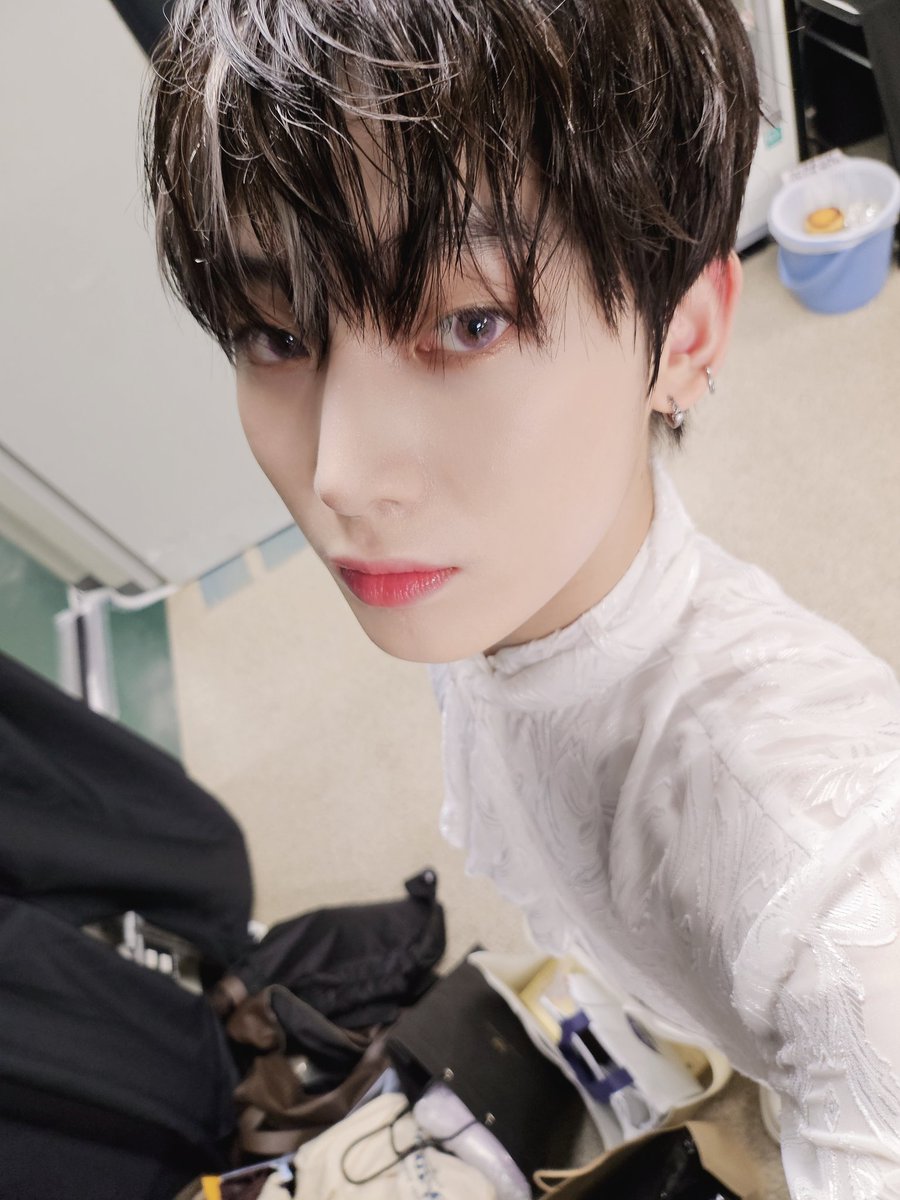 AsiaEnhypen's tweet photo. 2/4
#SUNKO #김선우 #ENHYPEN #엔하이픈 @ENHYPEN_members @ENHYPEN https://t.co/0hbvTXQebS