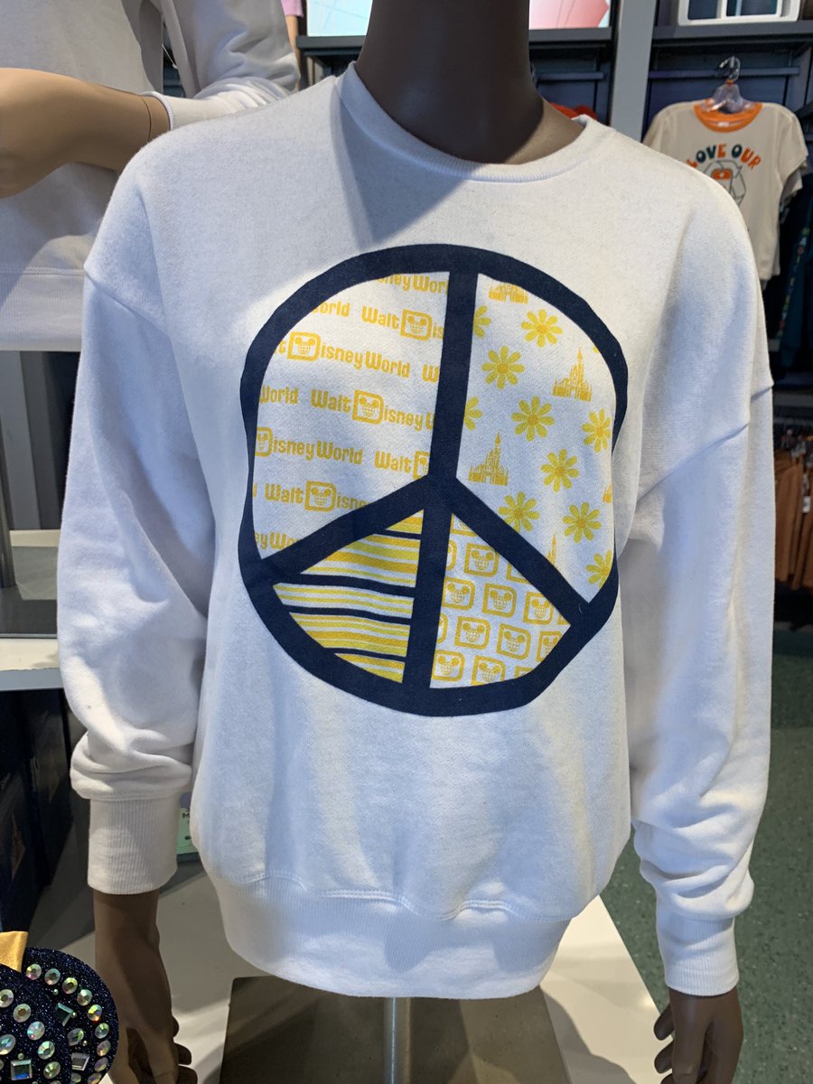 ShopMouseToGo's tweet image. Disney World white peace sweatshirt and peace ears.

Please message for pricing and ordering.

#Disney
#MouseEars
#MouseToGo