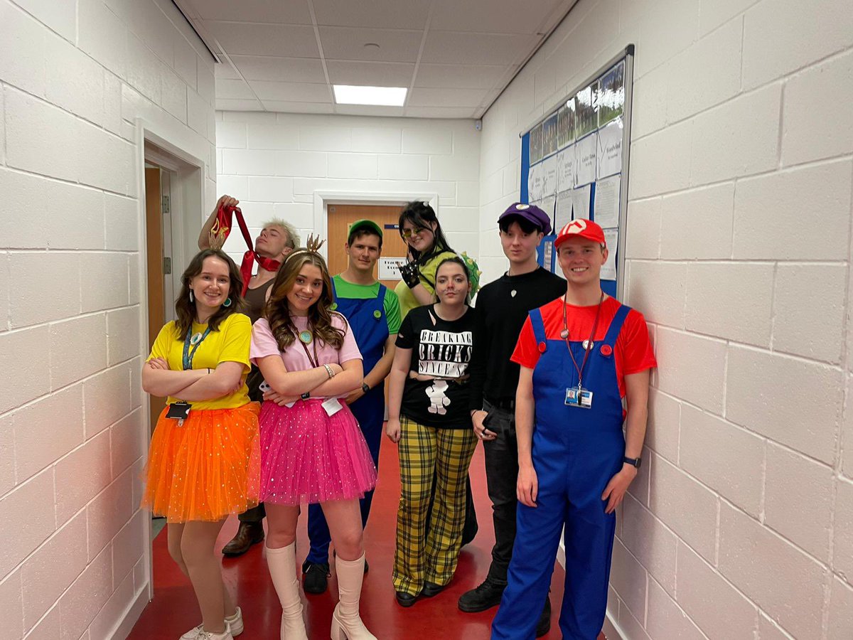 Miss Devine ✨🎻 tweet media