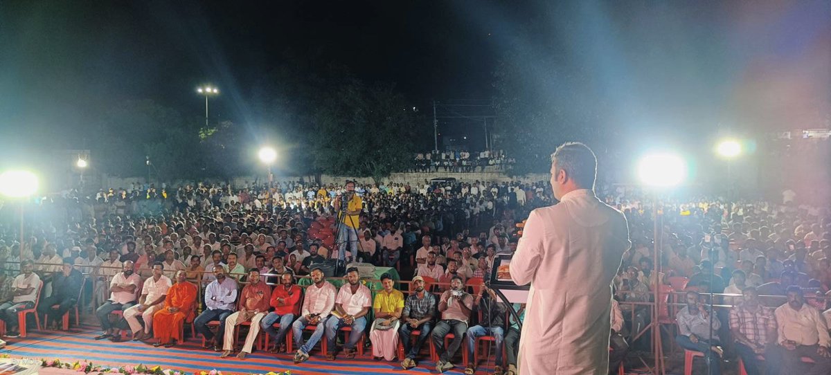 astitvam's tweet photo. Huge gathering for #Namo_Brigade event at Gokak, Belagavi. The love towards @narendramodi on ground is immense. Just we need to connect to them. 
Modi again for sure.. https://t.co/l4uwBPp8Nz