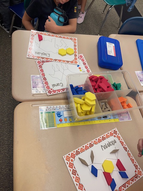 CRASMrsEnnis's tweet photo. First Grade Fridays are for stretching our brains! We solved puzzles with Math tools like pattern blocks. #FirstGradeSTEM #1stGradeProblemSolvers #FTSEveryChildEveryDay https://t.co/Gjs09g2CE7