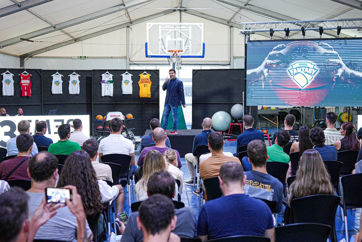 RingFantasyACB's tweet photo. Ring Fantasy ACB Day View!💍🏀

El pasado miércoles empezó la nueva era y se presentó @RingFantasyACB por todo lo alto!😃

Muchas gracias a todos los asistentes al evento y a nuestro presentador @FranFermoso 🤩

Seguimos jugando!💎🏀

#RingFantasyACB #Baloncesto @ACBCOM #RingMode https://t.co/IR2YC8CA6b