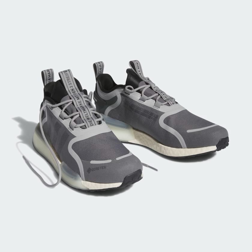 KicksFinder's tweet photo. Ad: Supportive for your ever-changing demands. Available via adidas US
adidas NMD_V3 GORETEX "Team Grey Four"
Use code AUTUMN for $53 + Free shipping and returns ($190 Retail)

>> https://t.co/4GFqkCmKl6 https://t.co/jZQ3I6OxGI