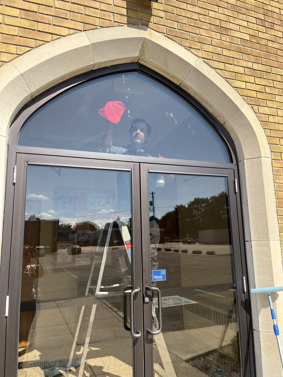#bhnCalledtoLove Thanks to Lou and his fantastic team <a href="/BhnFacilities/">BHNFacilities</a> for partnering up with us today! <a href="/bhncdsb/">BHNCDSB</a>